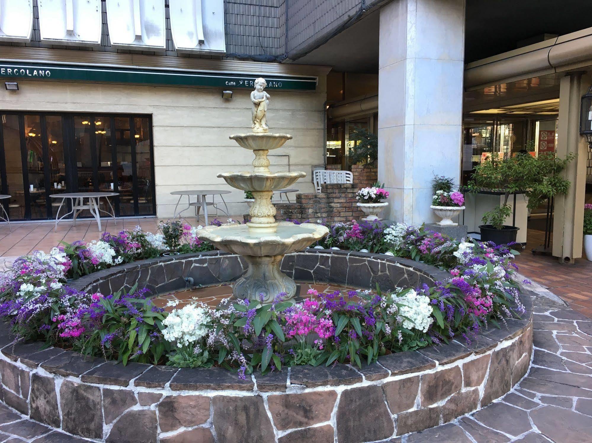 Hotel Yokohama Camelot Japan Bagian luar foto