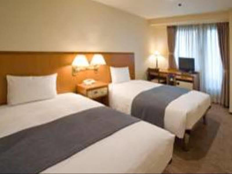 Hotel Yokohama Camelot Japan Bagian luar foto