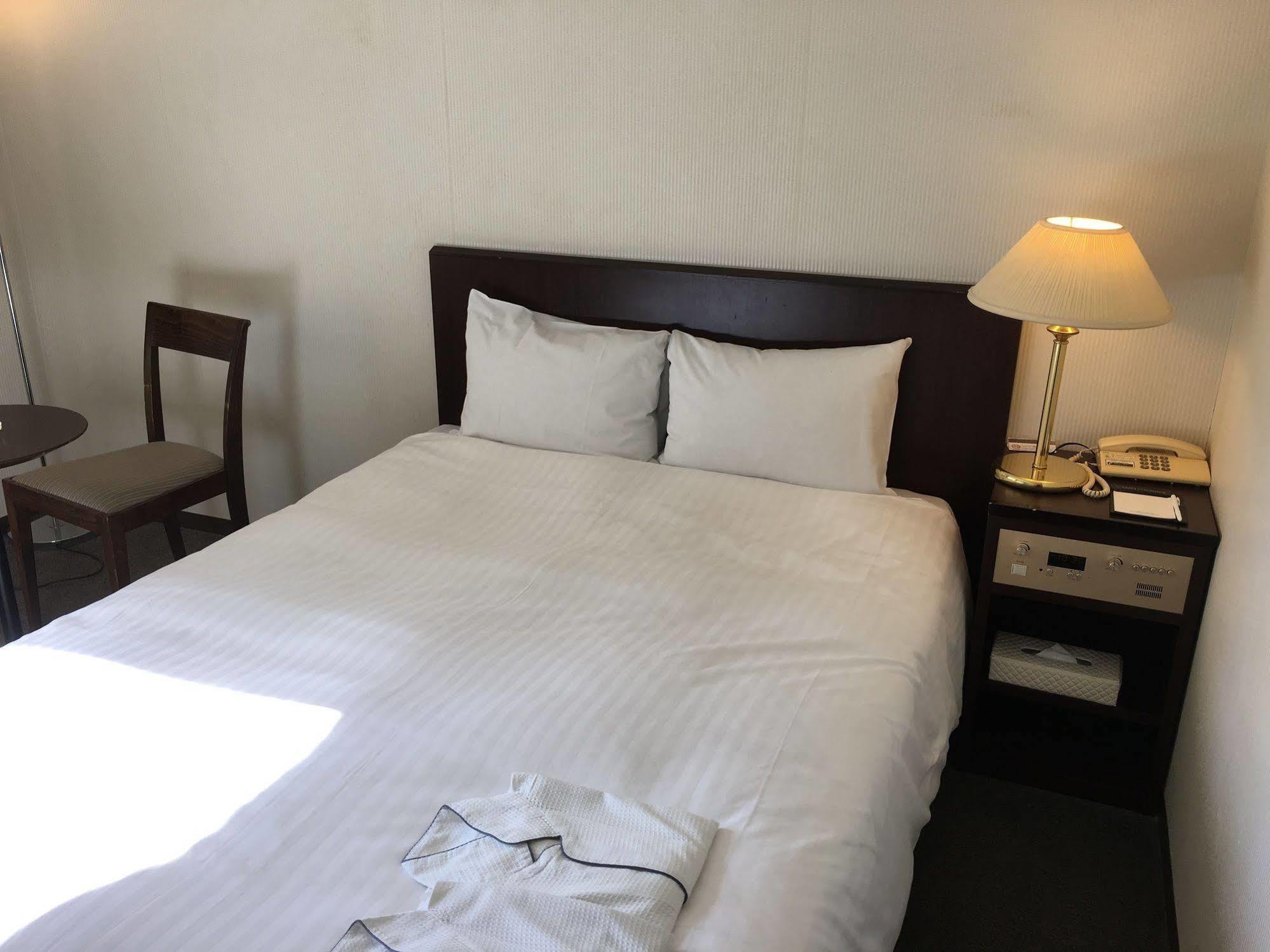 Hotel Yokohama Camelot Japan Bagian luar foto