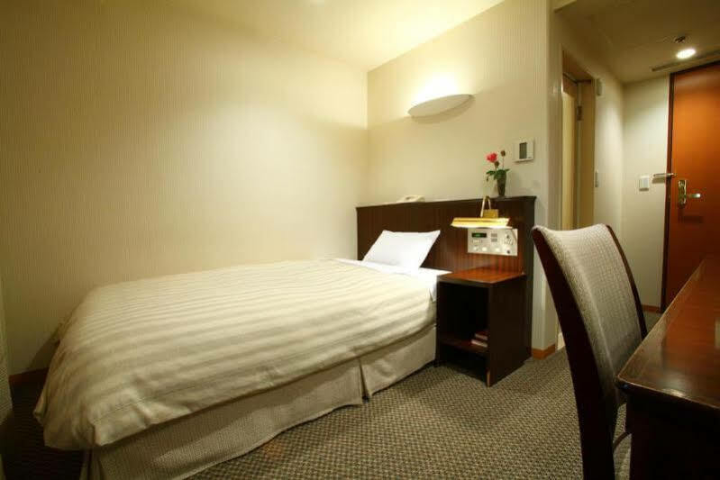 Hotel Yokohama Camelot Japan Bagian luar foto